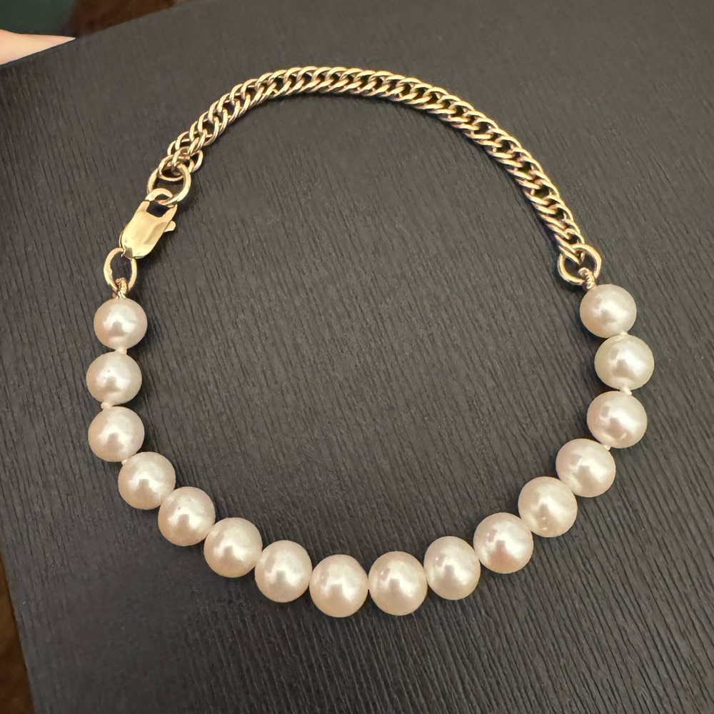 10K Gold and Freshwater Pearl Bracelet